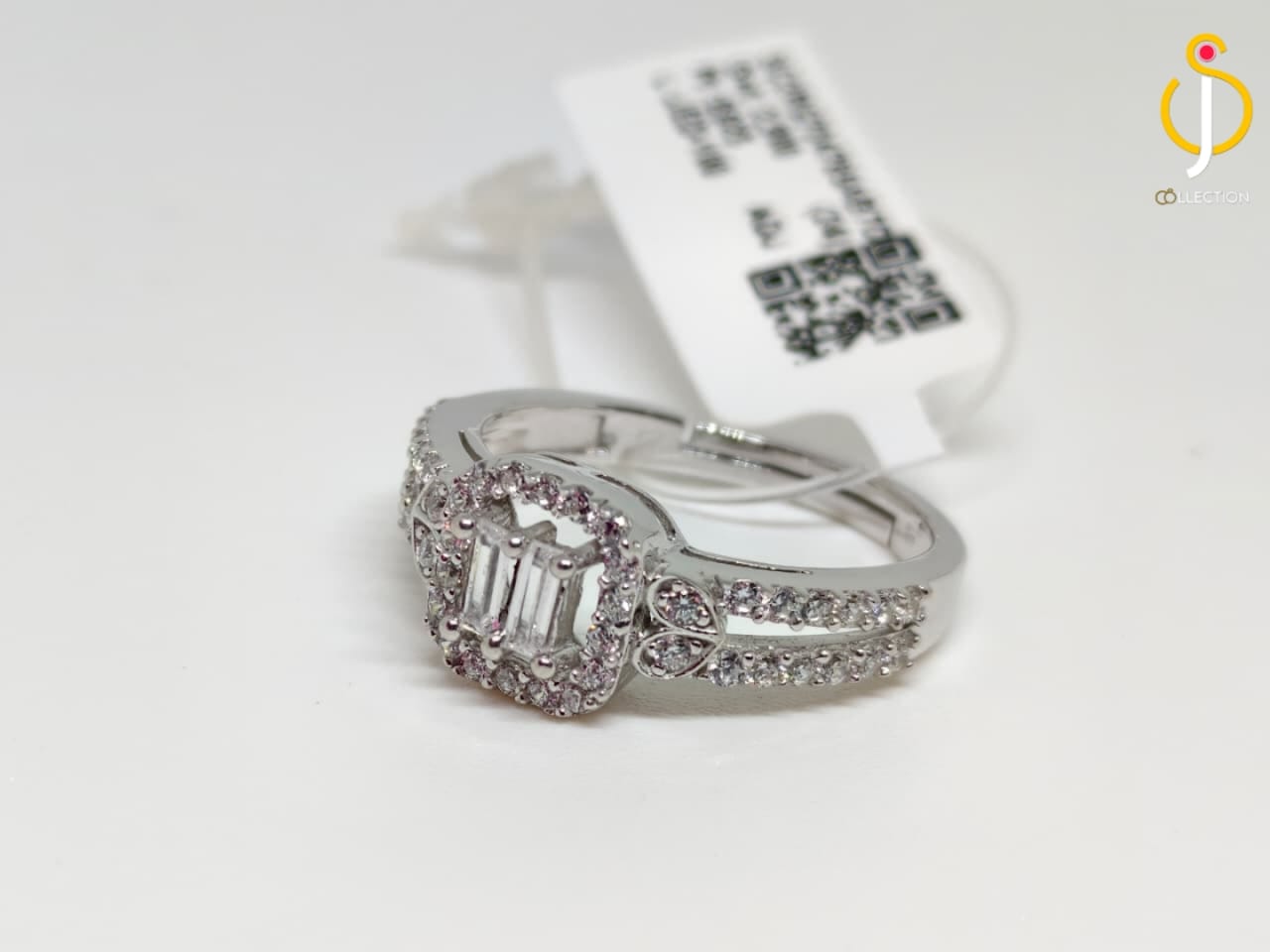 The Rajkumari Halo Ring