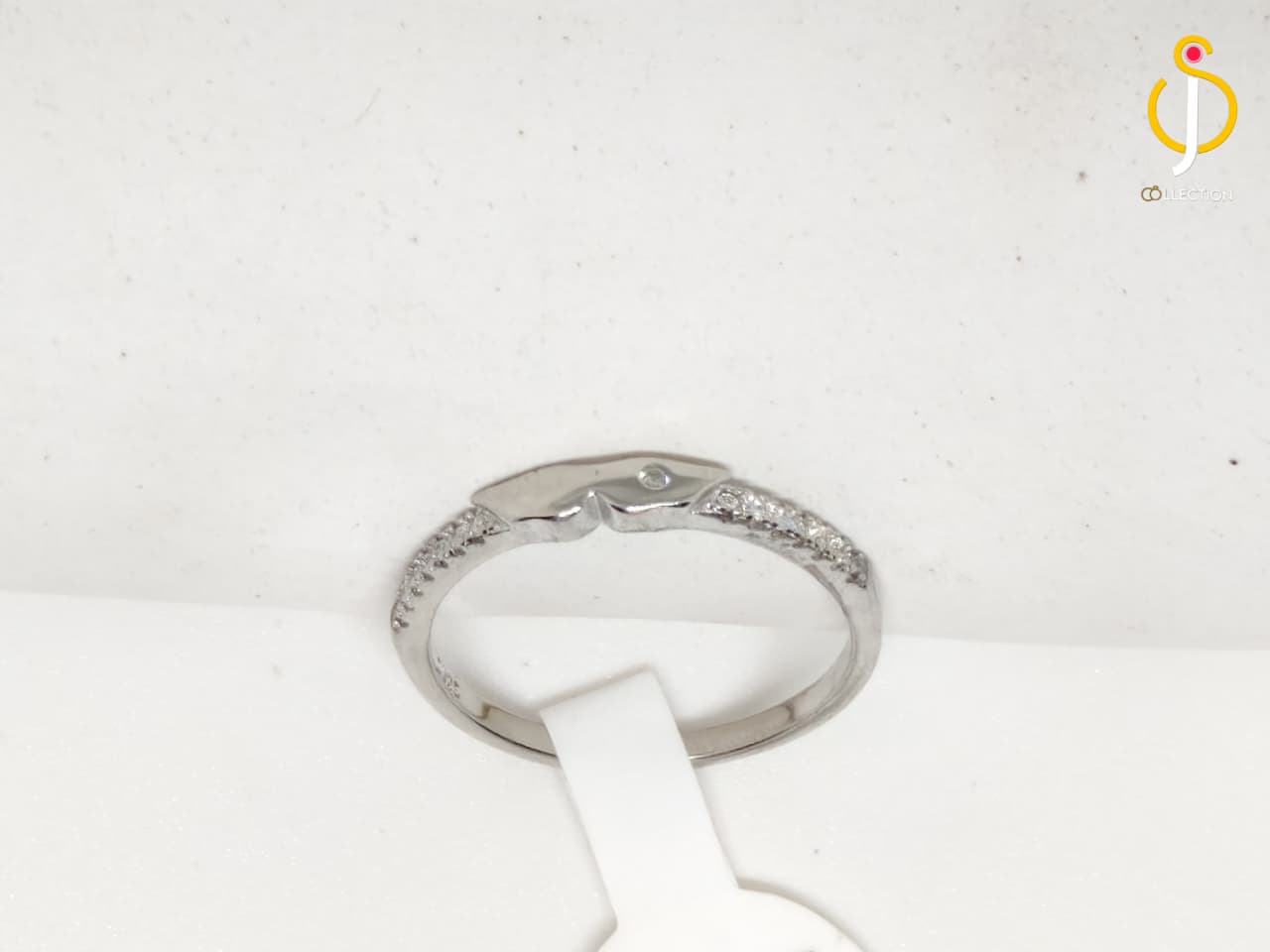 The Delicate Petal Ring