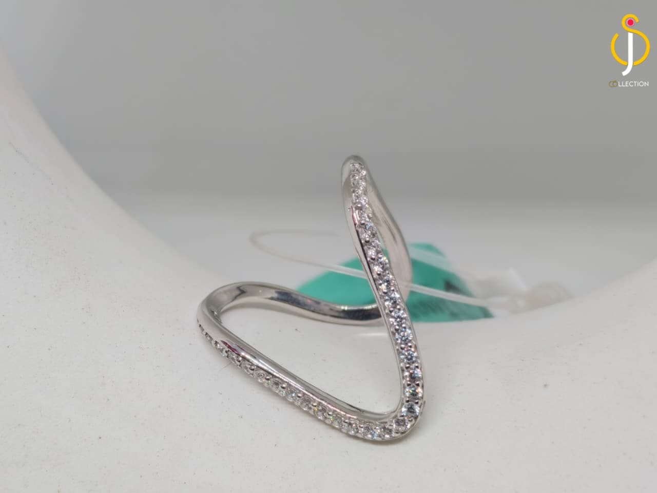 The Chic Chevron Ring